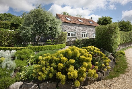 Rural Retreats: Product image 1