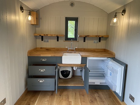 Edgehill Shepherd Huts Ltd: Product image 2
