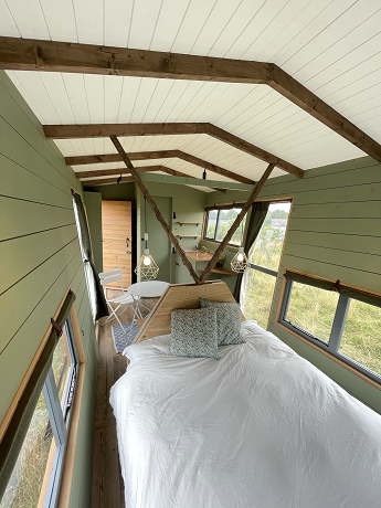 Bespoke Hideouts: Product image 2